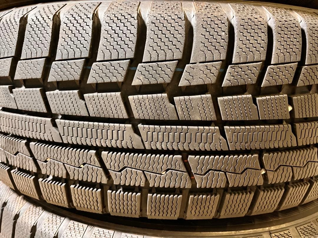 225/60R18 TOYO スタッドレス　4本セット