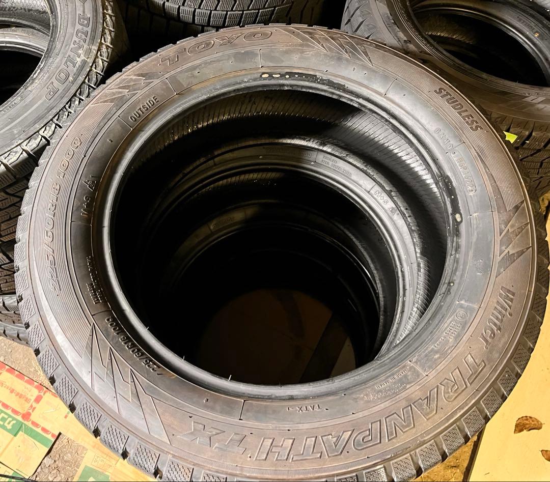 225/60R18 TOYO スタッドレス　4本セット