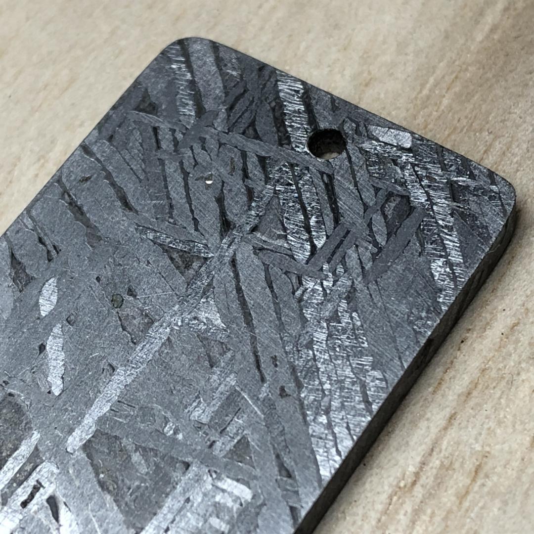 アルタイ隕石　 鉄隕石　メテオライト　ペンダントトップ　重さ約22ｇ