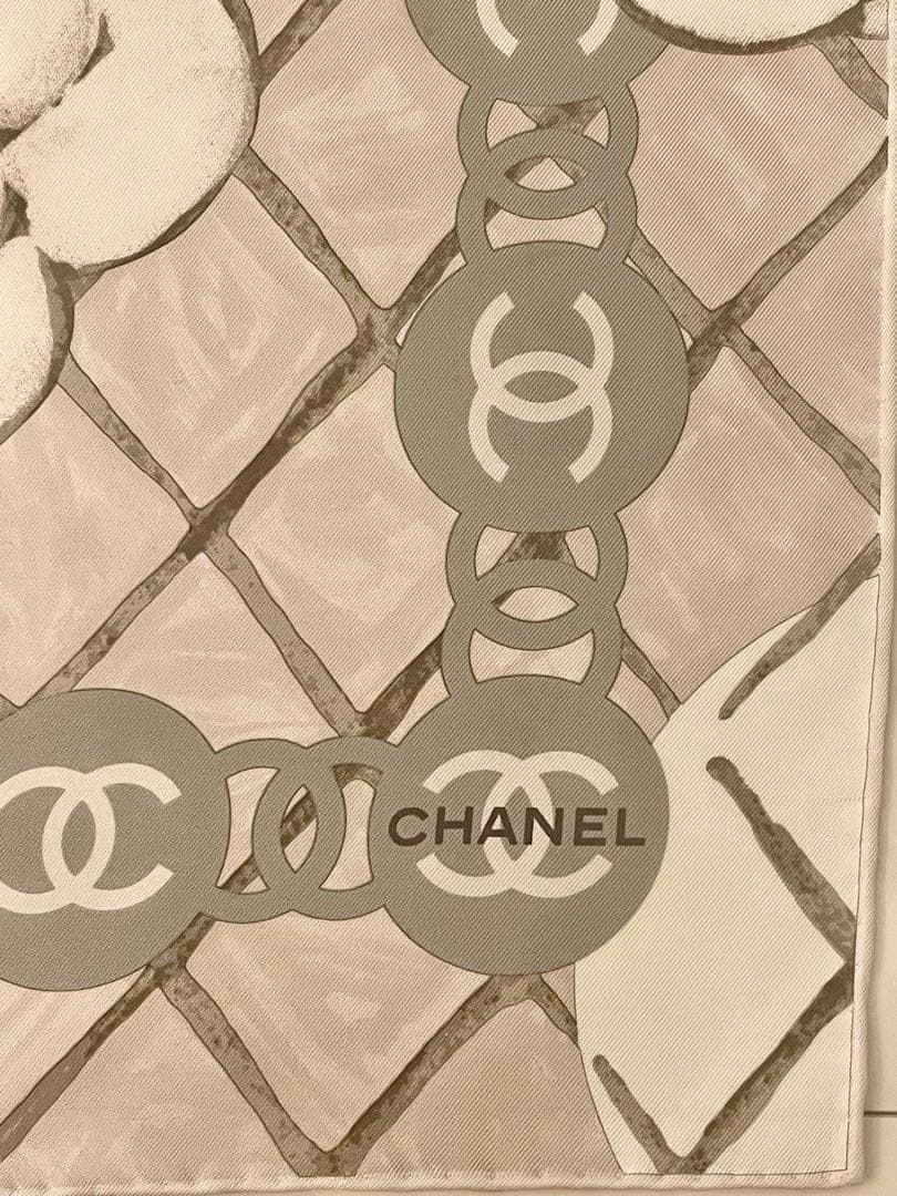 CHANEL カメリア　ピンクスカーフ