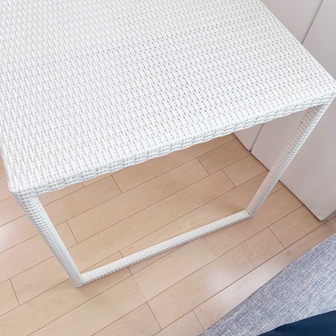 タカショー　ホワイトラタン調　人工ラタン　ガーデンテーブル　未使用品　タグ付き
