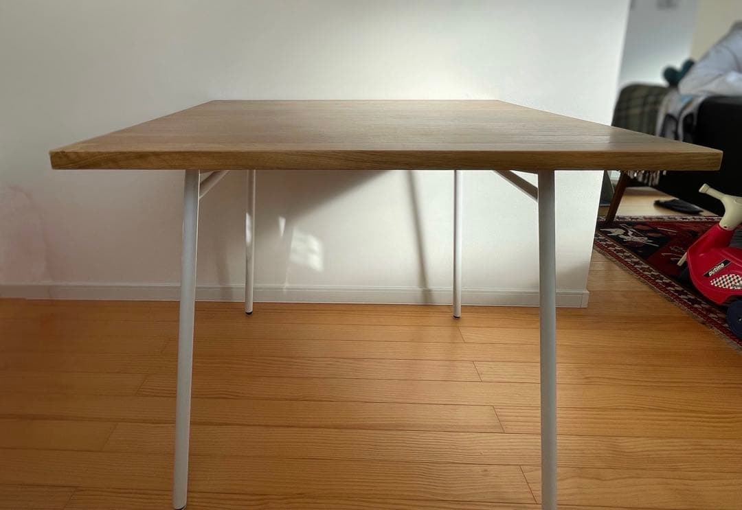 【IDEE】ＭＡＴＩＮ　ＤＩＮＩＮＧ　ＴＡＢＬＥ