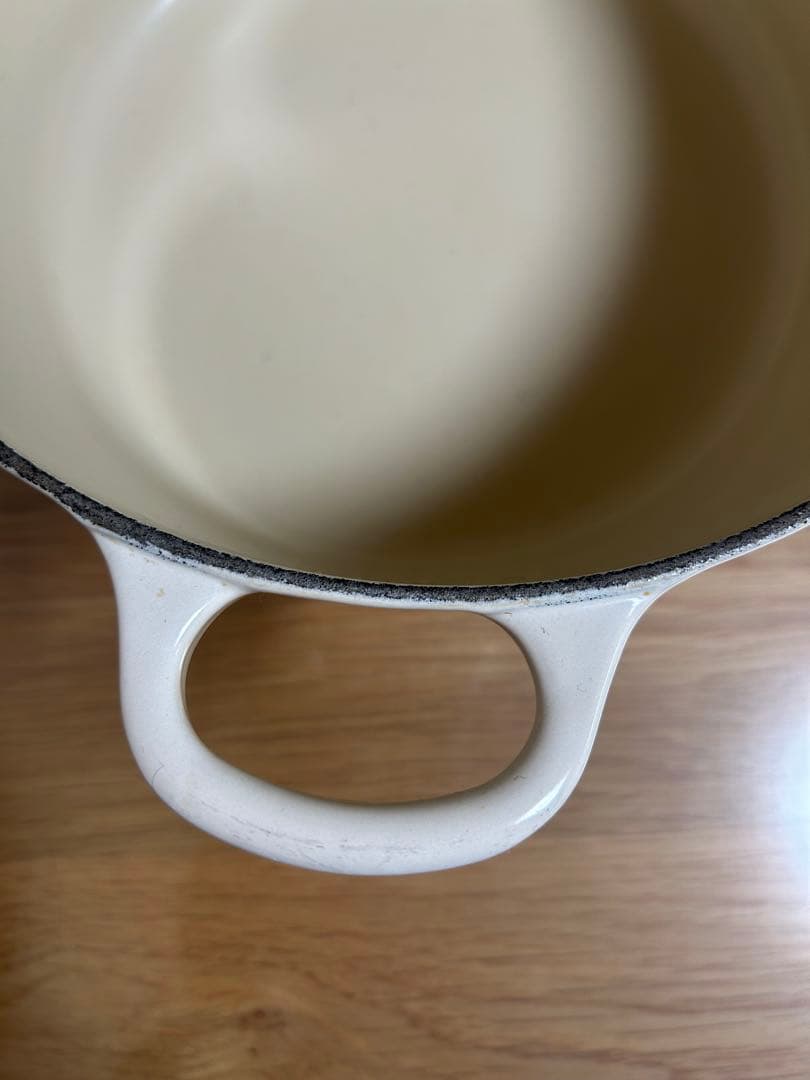LE CREUSET ル・クルーゼ　ベージュ　両手鍋 22cm