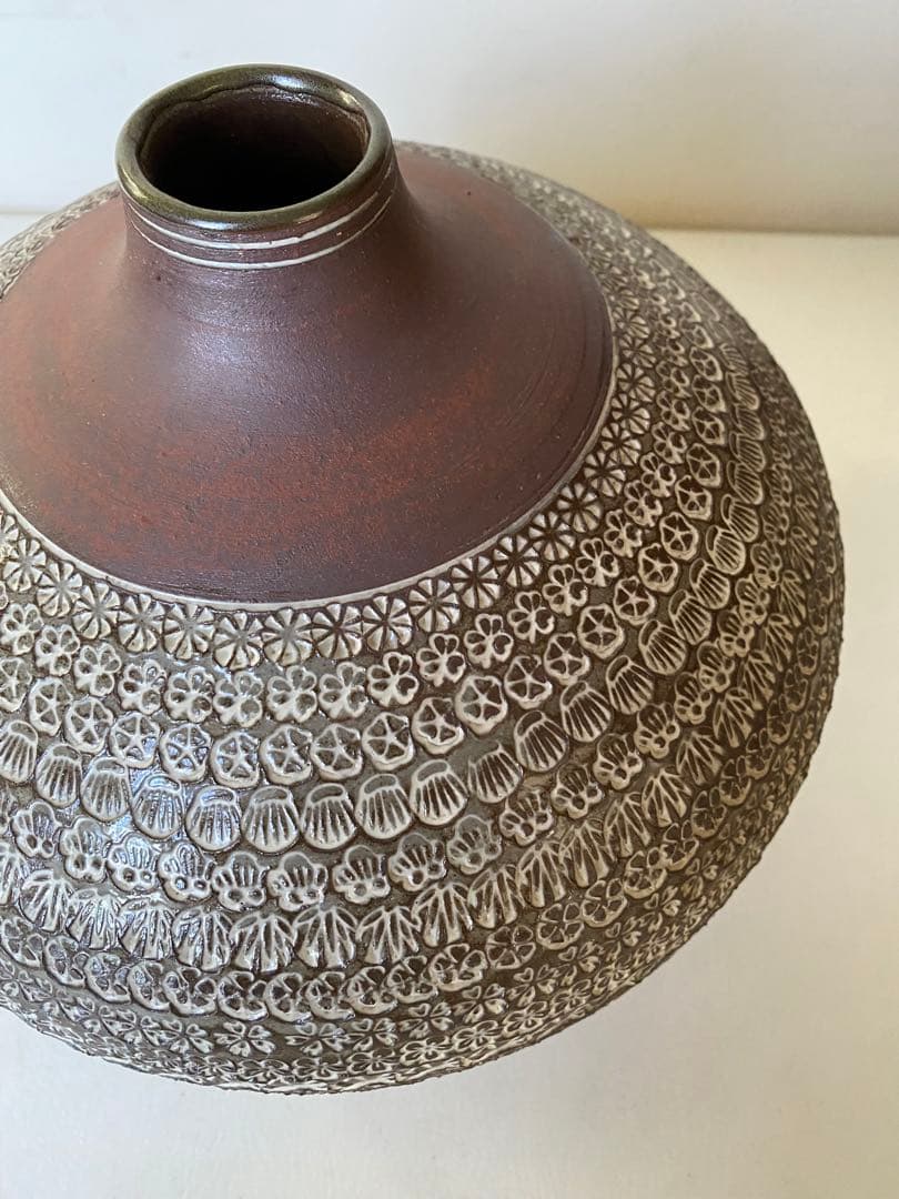 花器　陶器　三島焼　花瓶　印花模様　工芸品
