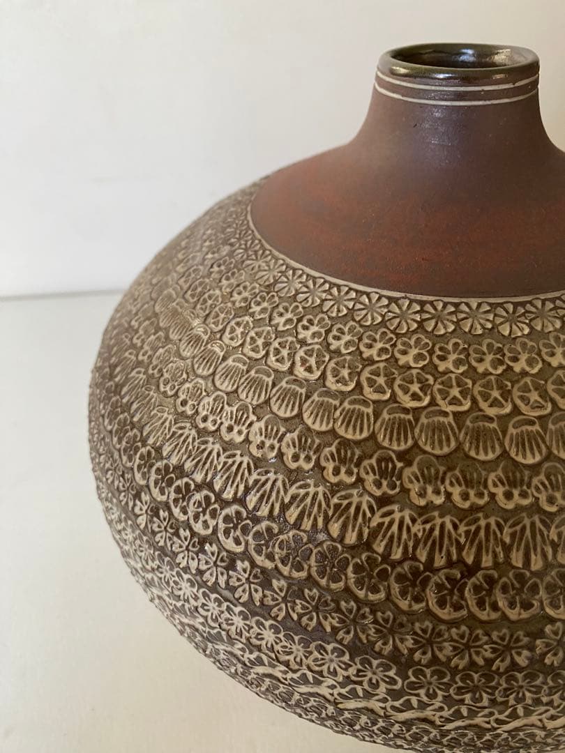 花器　陶器　三島焼　花瓶　印花模様　工芸品