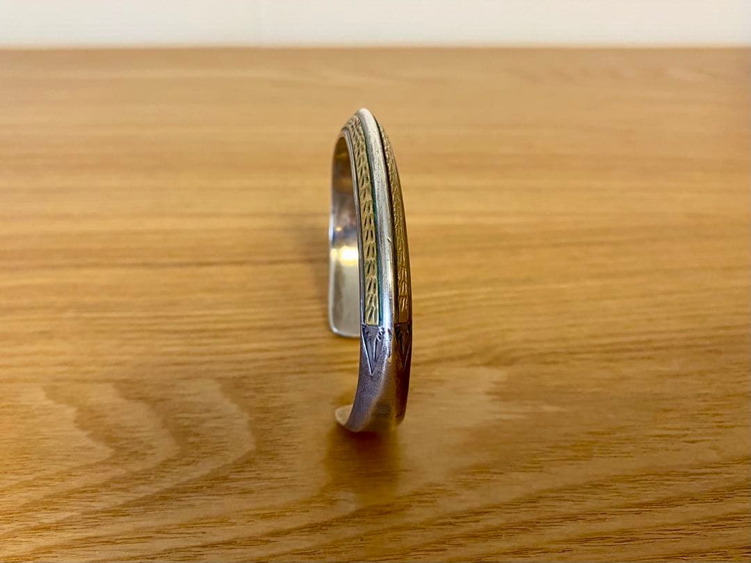 インディアンジュエリー ナバホ バングル 12金張り Beams Plus