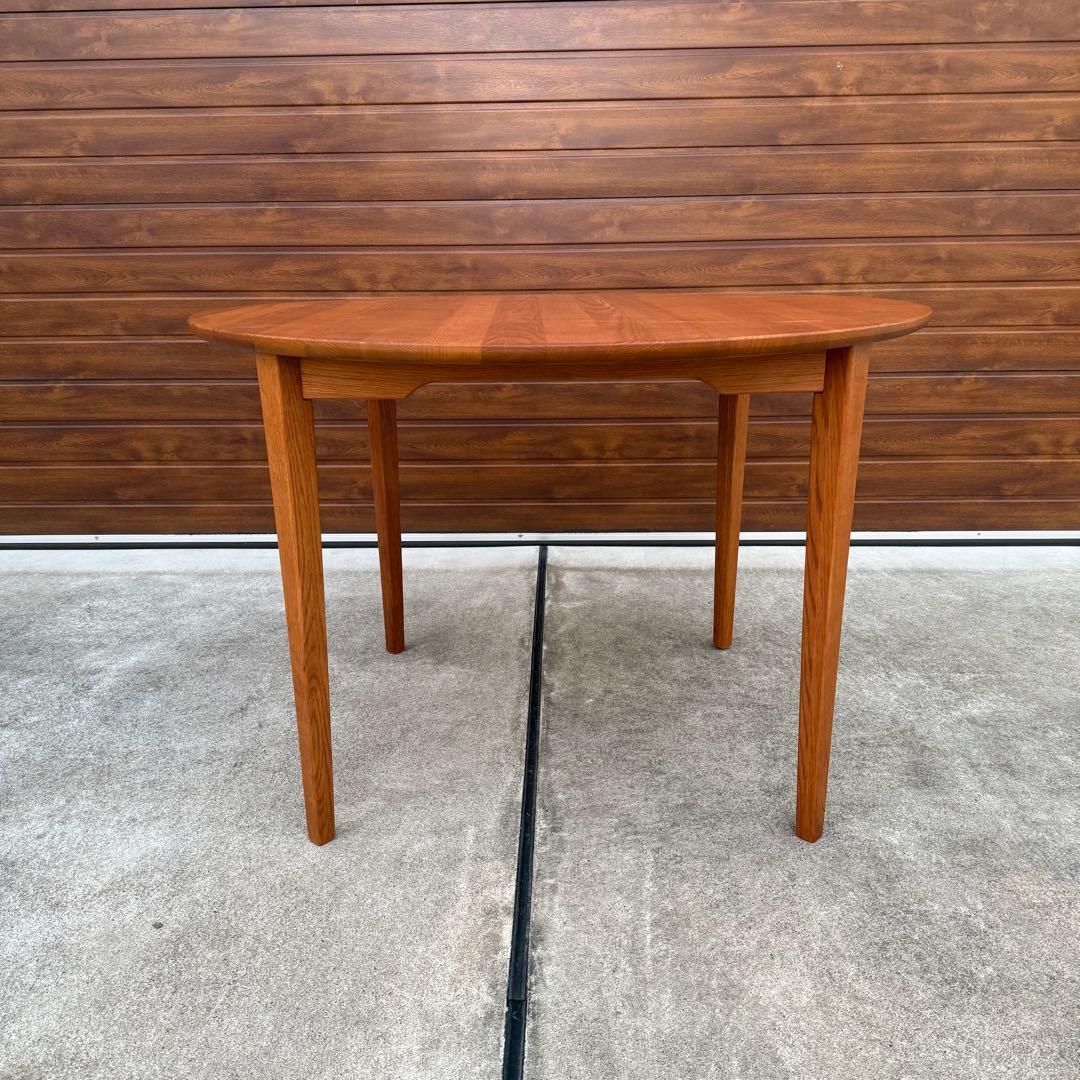 美品 unico TOVE ラウンド ダイニングテーブルφ1100 北欧