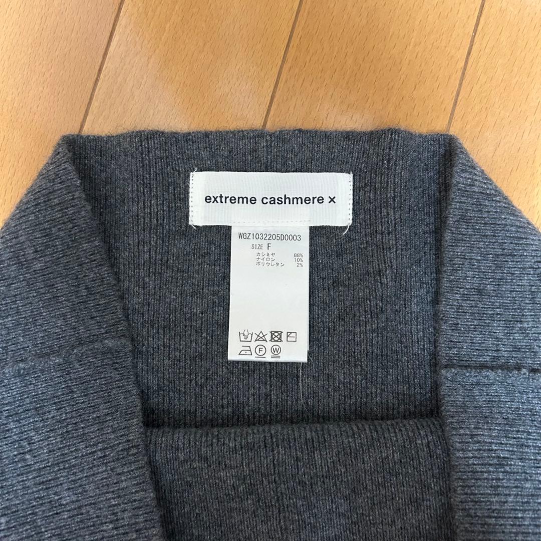 トップス extreme cashmere / bare top