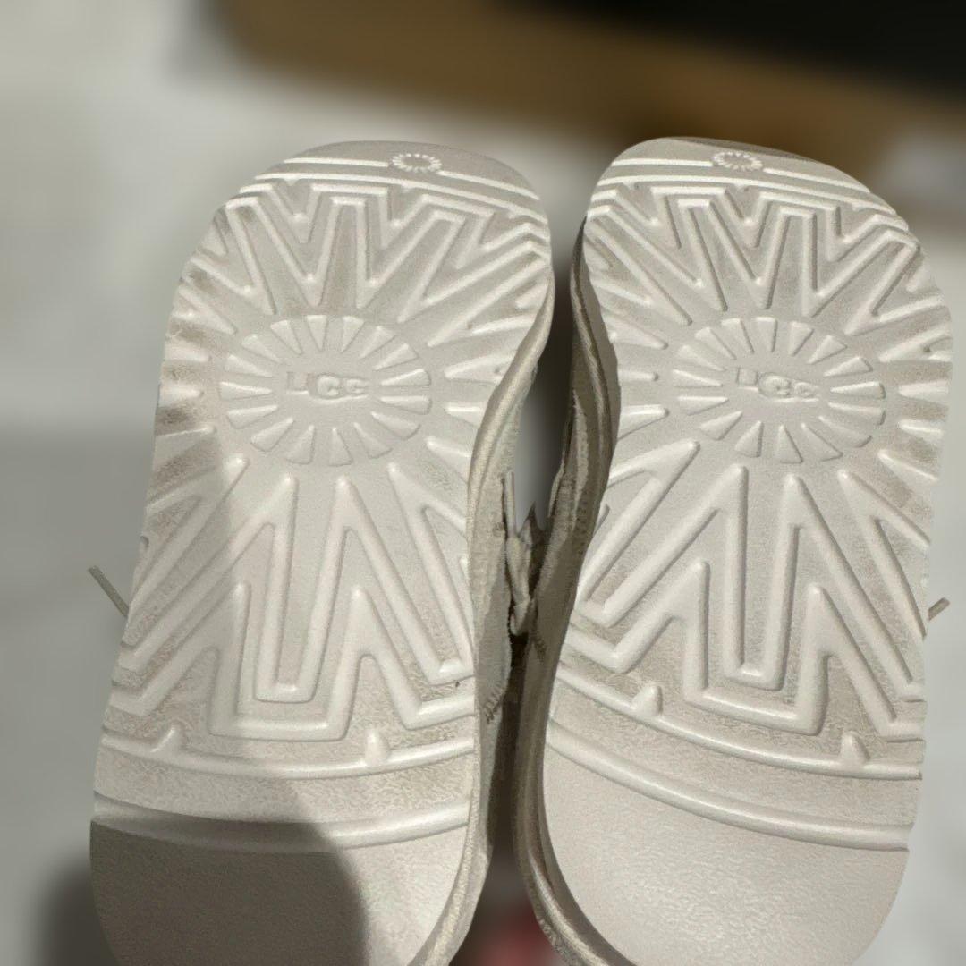 UGG スニーカー MINIMEL ベージュ