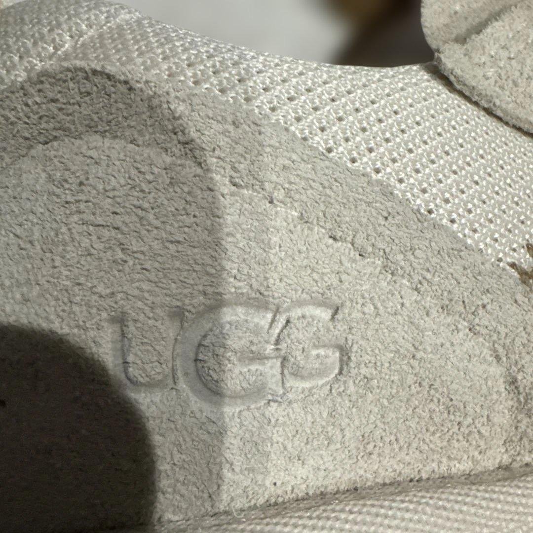UGG スニーカー MINIMEL ベージュ
