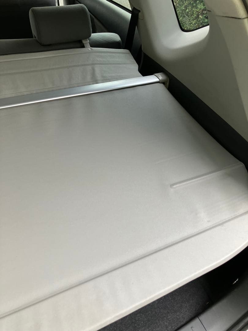 トヨタ純正販売店オプション用品　プリウスα トノカバー　中古品