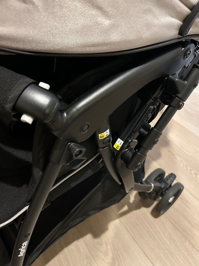 アップリカ　ラクーナクッションフリープラス 2023年製　品番2182858