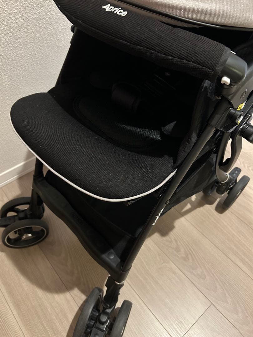 アップリカ　ラクーナクッションフリープラス 2023年製　品番2182858