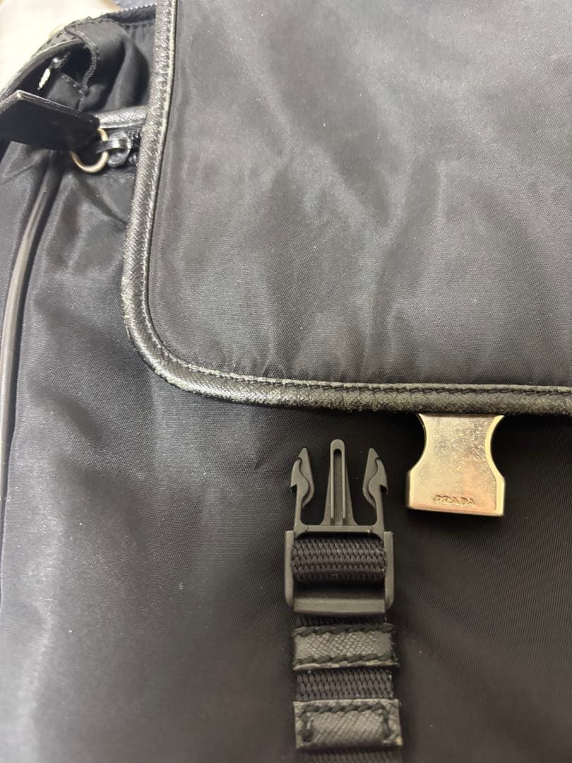 PRADA メッセンジャーバッグ