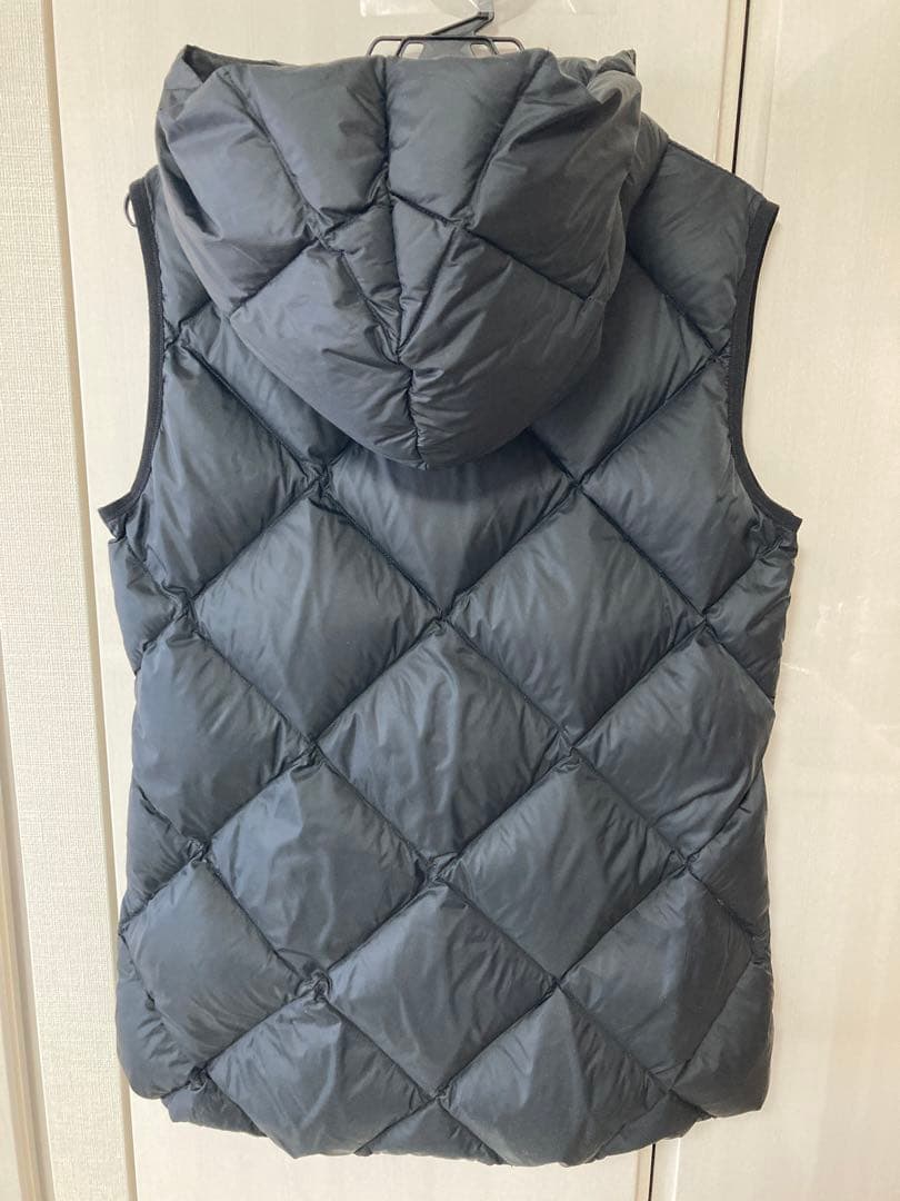 （美品）WEEKEND Max Maraのダウンベスト ブラック