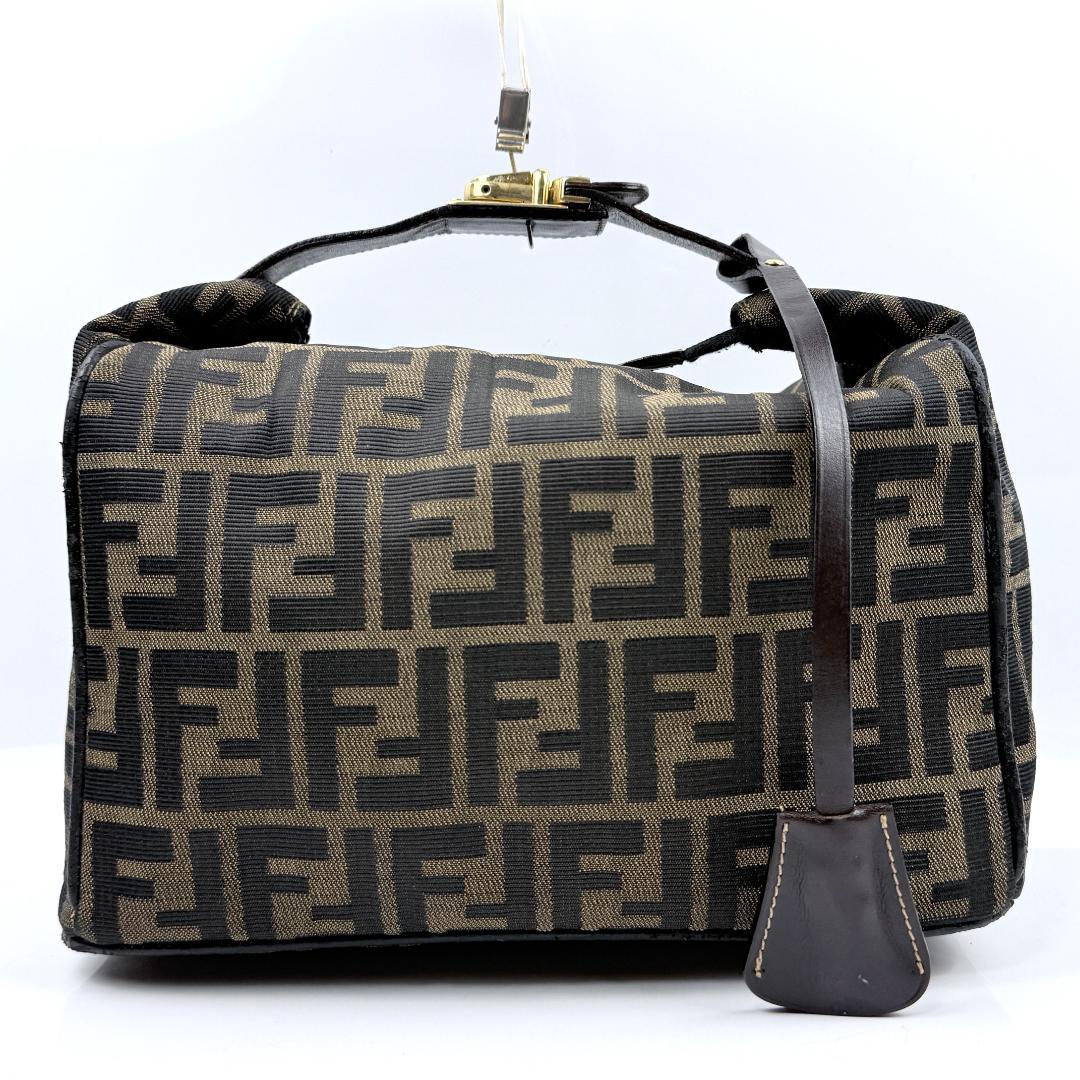 美品 FENDI フェンディ ズッカ 総柄 バニティバッグ ポーチ FF金具