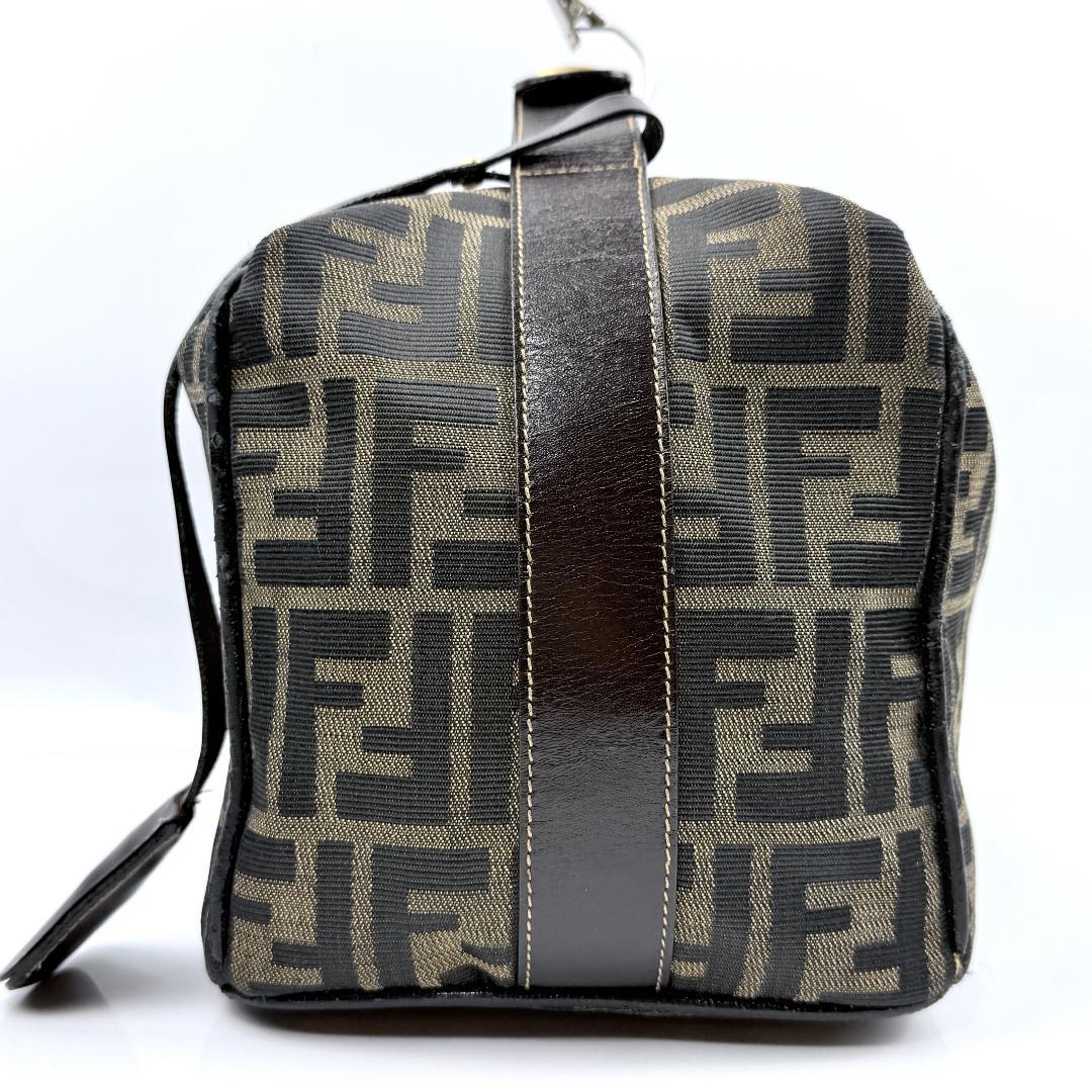 美品 FENDI フェンディ ズッカ 総柄 バニティバッグ ポーチ FF金具
