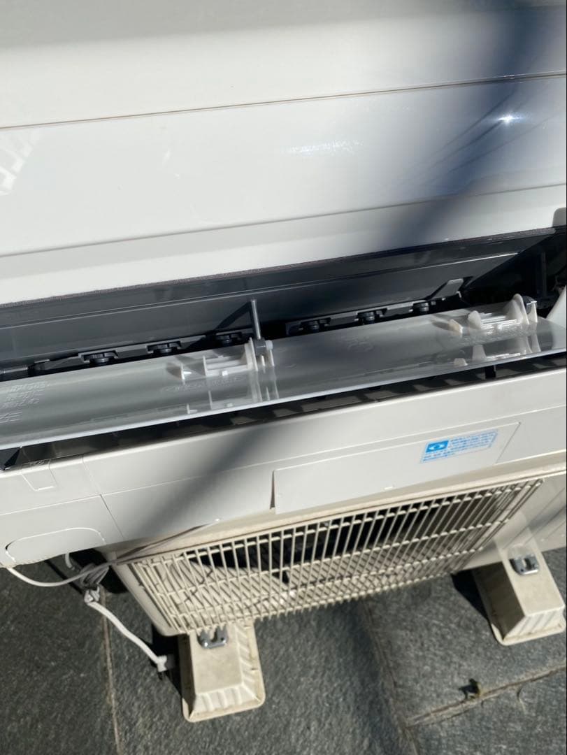 【直接引き取り】エアコン　三菱　MSZ-R2224-W 2024年製