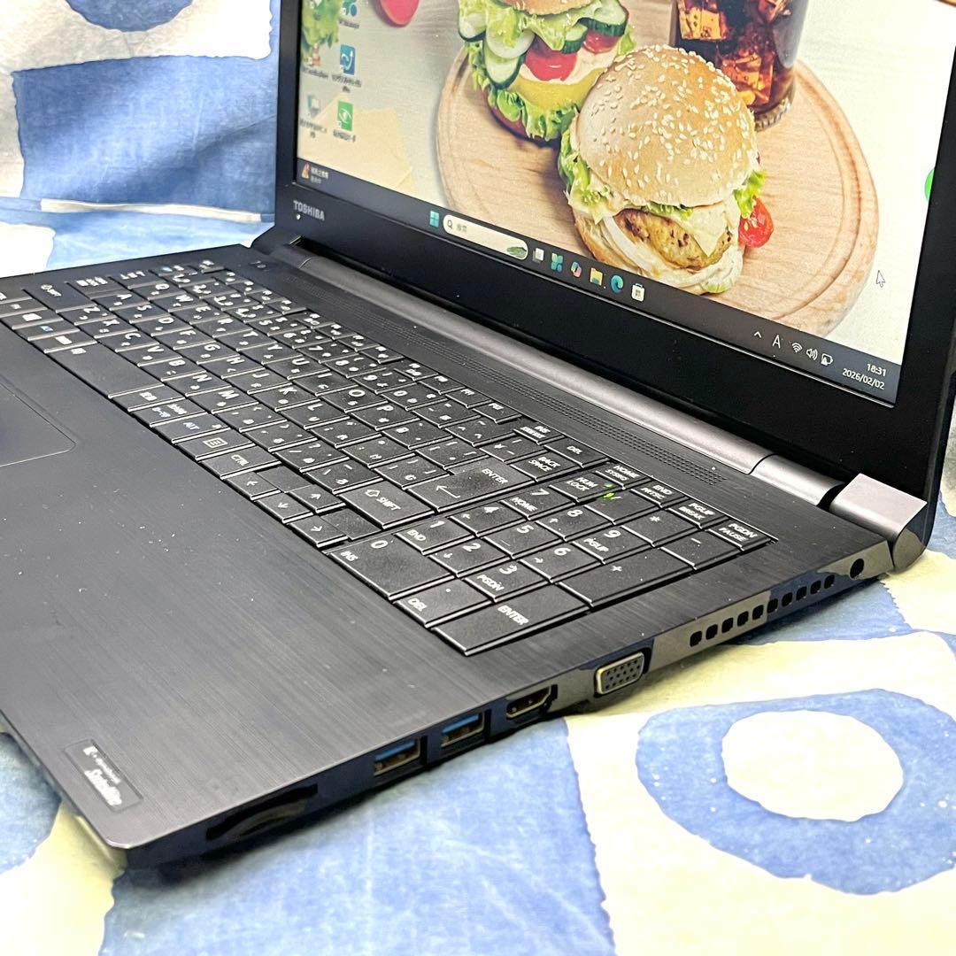 すぐ使える！快適SSD☆シックな黒ノートパソコン♪カメラ付き！Windows11