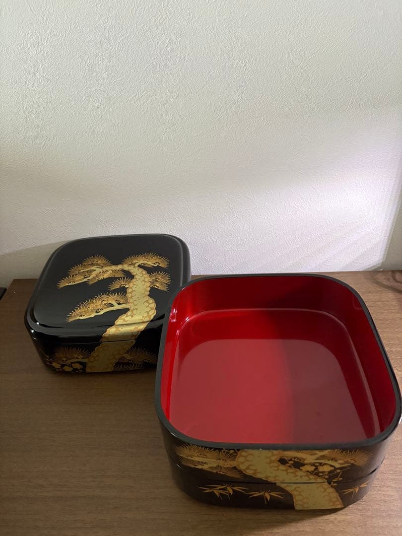 漆器 重箱 金色の松の木の模様 箱付き　会津形