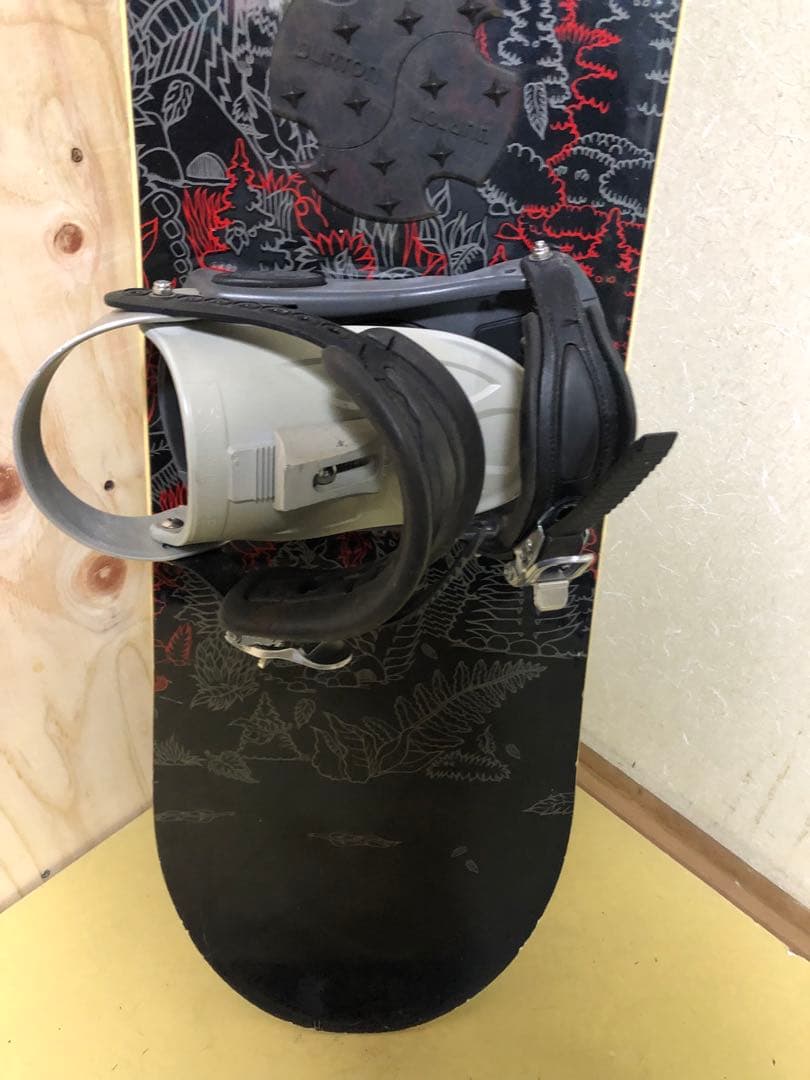 人気のBurtonBluntスノーボードとSIMSビンディングセット