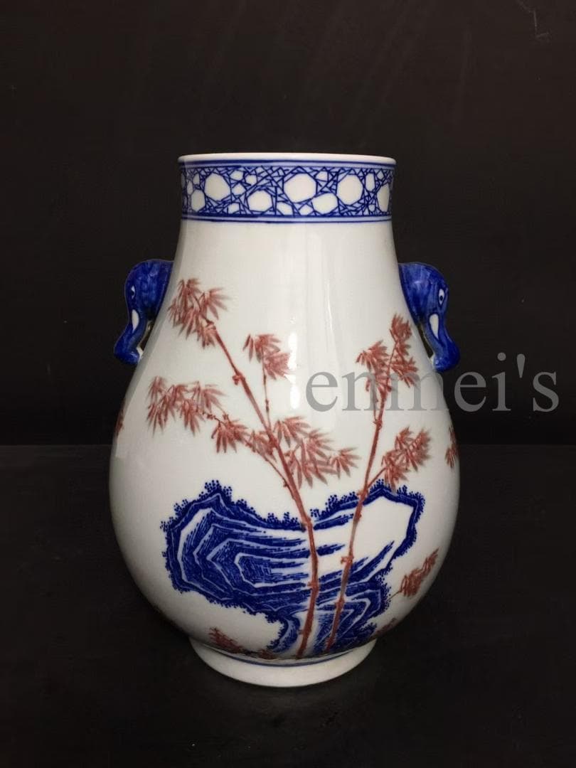 中国古陶磁、青花釉裏紅花瓶、赤葉模様、装飾壺、青白い釉薬の花瓶、純手作り、文房具