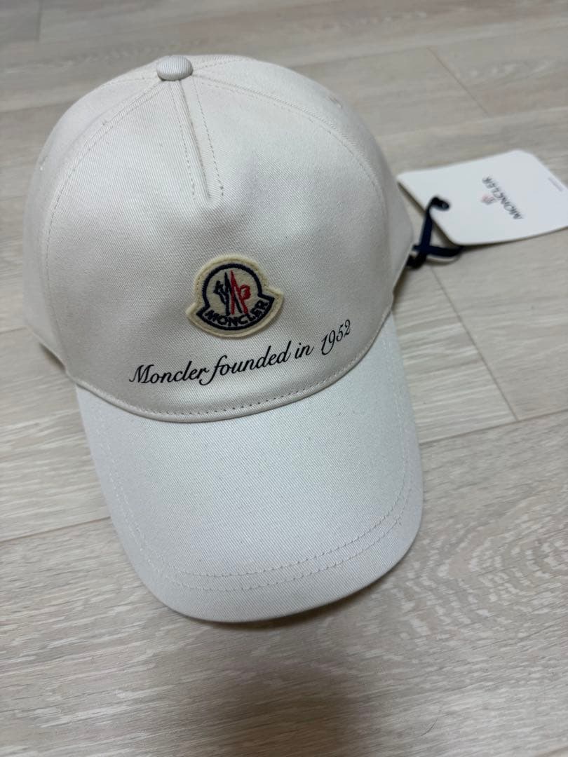 Moncler ベースボールキャップ ホワイト