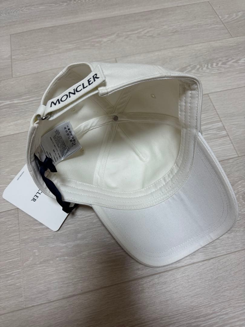 Moncler ベースボールキャップ ホワイト
