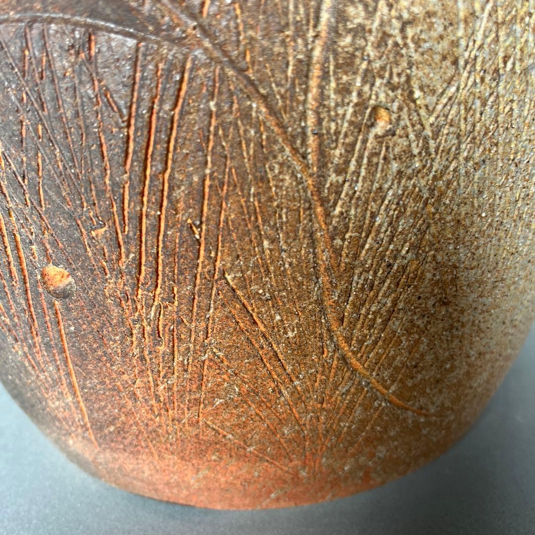 信楽焼傘立て  灰釉草花彫 高さ43cm
