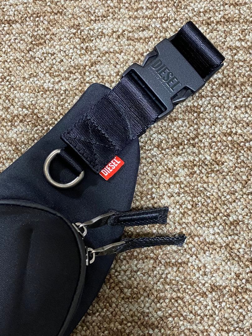 DIESEL ディーゼル 1DR-POD CROSSBODY ブラック