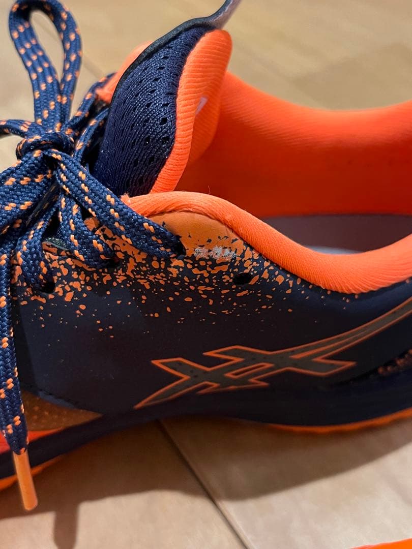 美品　asics テニスシューズ　オムニクレー　オレンジ　26cm