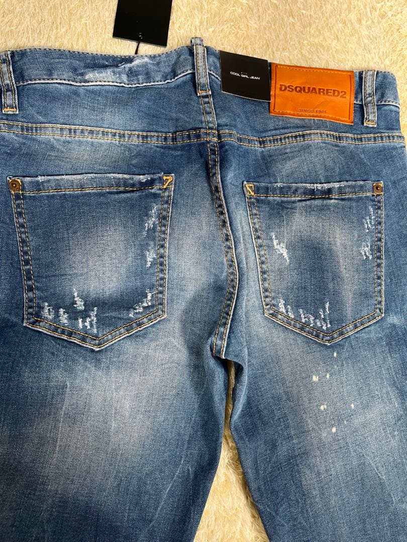 【新品タグ付き】Dsquared2 デニム ジーンズ ピンバッジ ワッペン 38