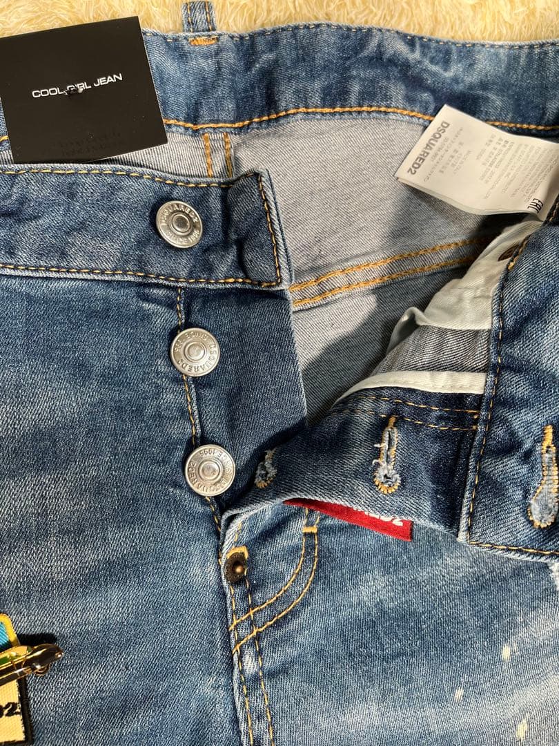 【新品タグ付き】Dsquared2 デニム ジーンズ ピンバッジ ワッペン 38