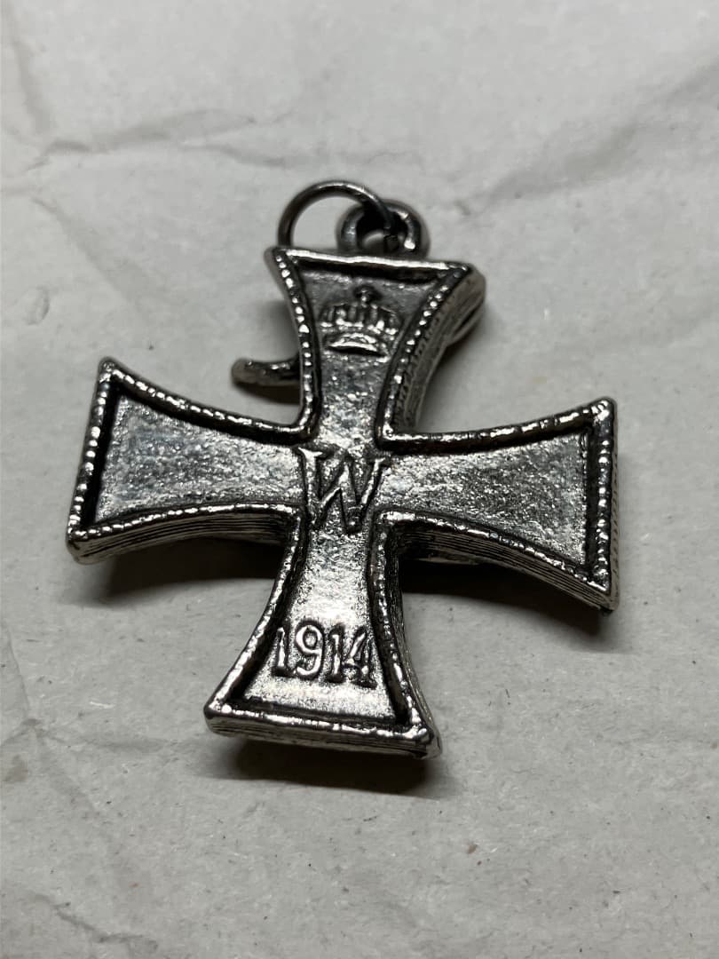 ヴィンテージ 鉄十字 ドイツ 反逆のアイコン IRON CROSS ペンダント
