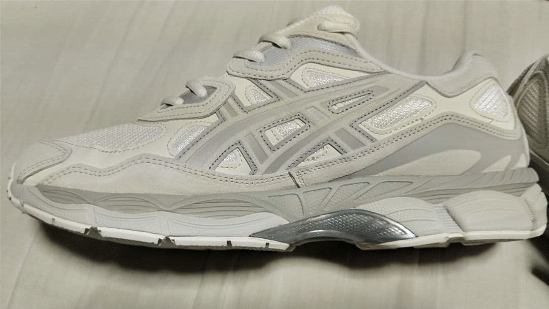新品箱入 ASICS GEL-NYC アシックス ゲル エヌワイシー 28.5㎝