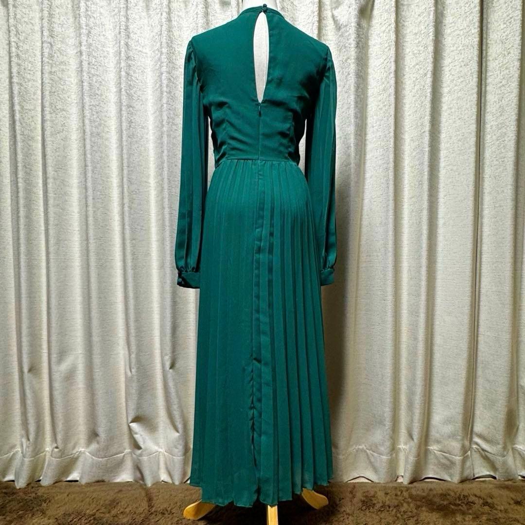 刺繍入りグリーンロングスカートワンピース Mサイズ