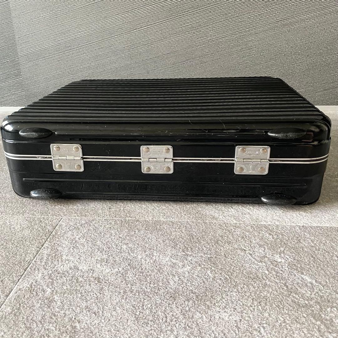 RIMOWA リモワ　アタッシュケース　ランボ　ブラック　黒　ビジネス　旅行