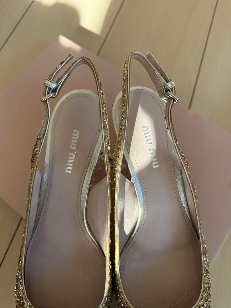 miu miu ゴールド グリッター パンプス