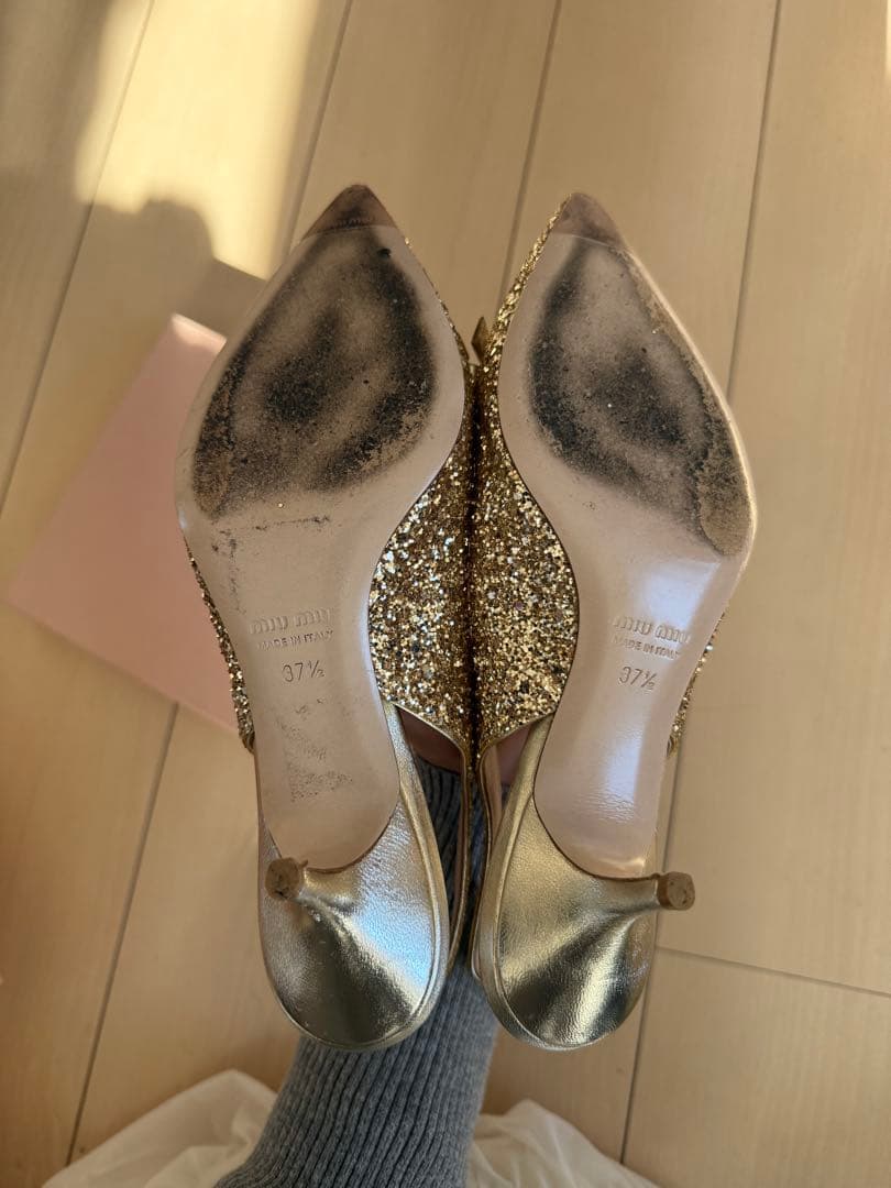 miu miu ゴールド グリッター パンプス