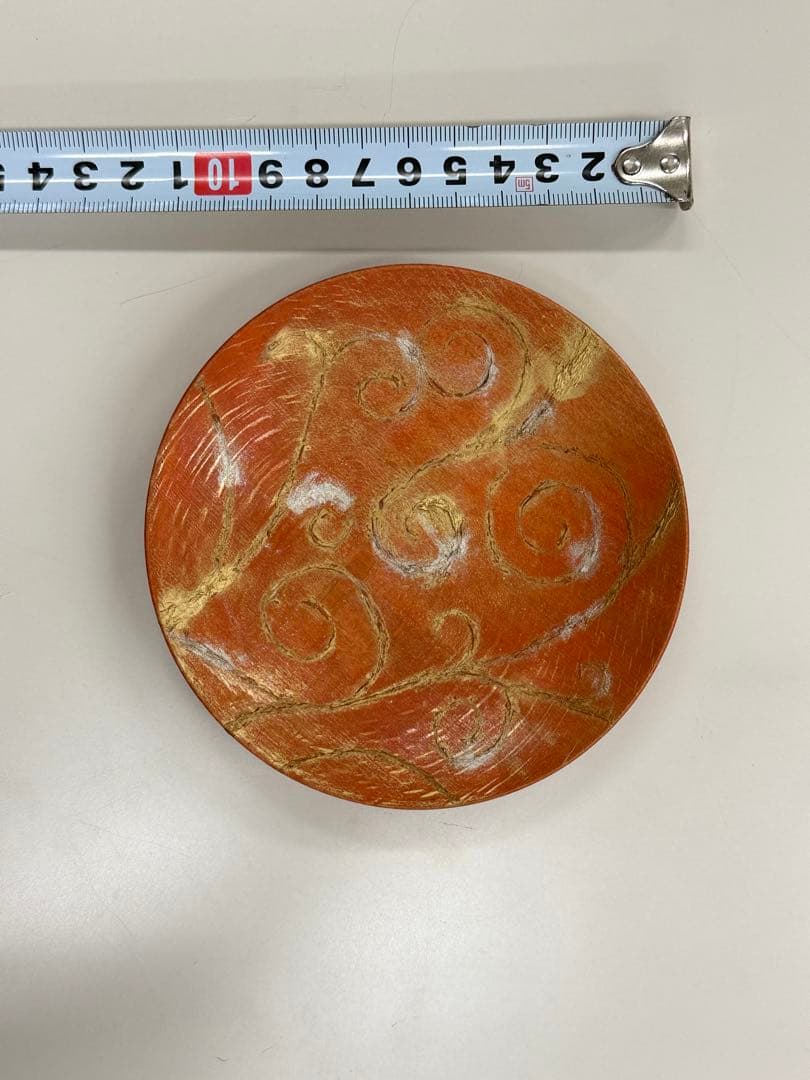 金蒔絵風　朱漆　渦模様　飾り皿／和モダン　伝統工芸風プレート