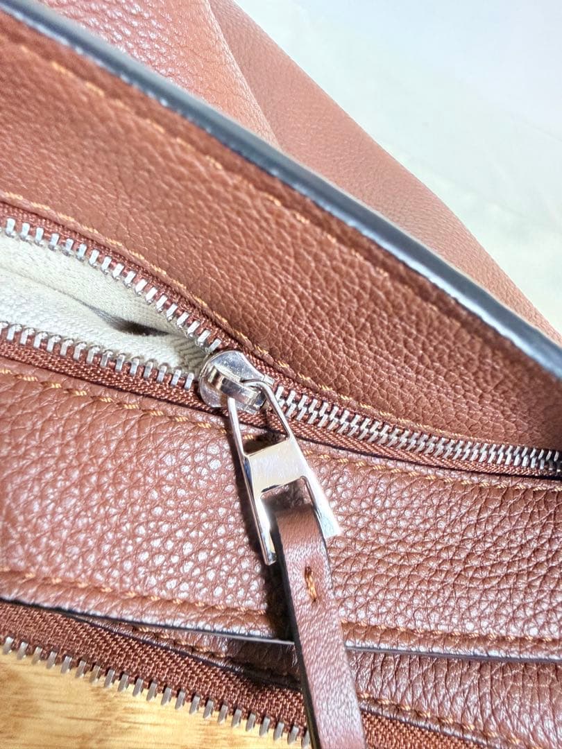 【まりも】LOEWE アントンスリング　ブラウンショルダーバッグ　美品