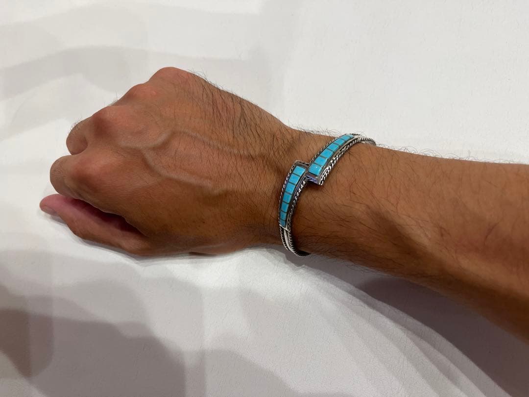 【ハワイ産】ターコイズ　シルバーバングル