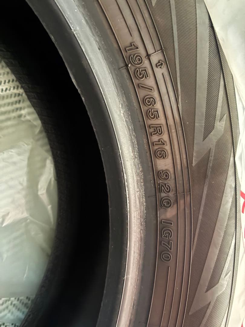 YOKOHAMA IG70 195/65R16 スタッドレスタイヤ