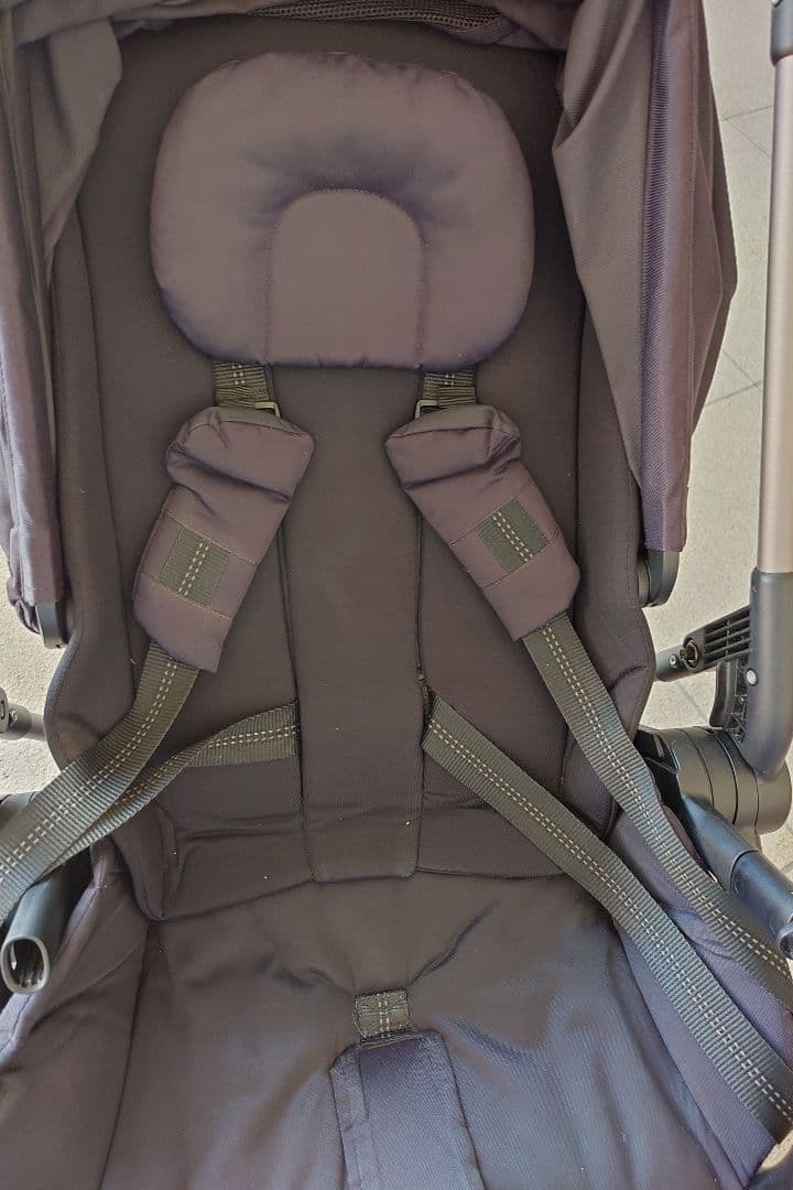 軽量ベビーカー ブラック　cybex