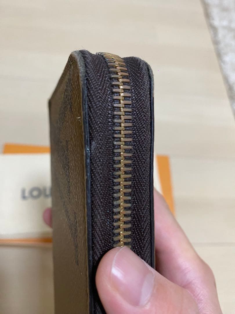 ルイヴィトンM69353ジャイアントモノグラムリバース ジッピーウォレット長財布
