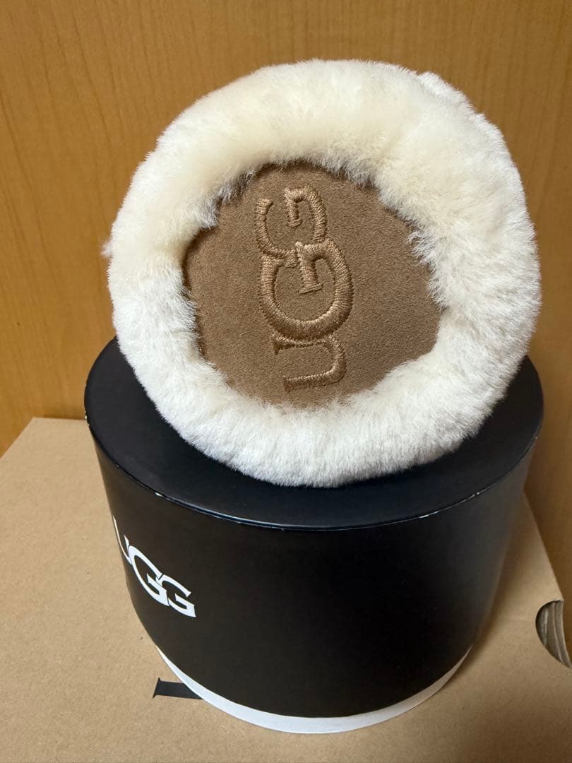 美品　UGG イヤーマフ 箱付き chestnut ブラウン　正規品