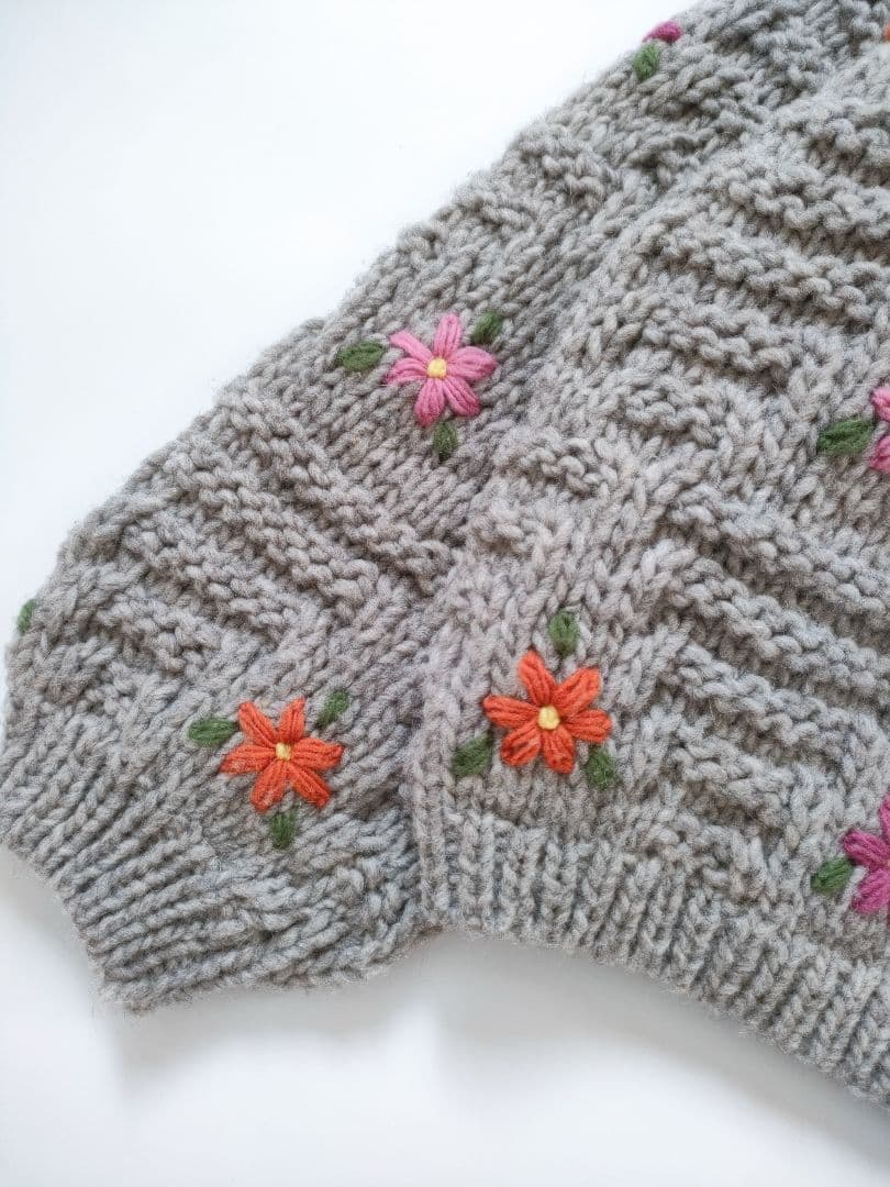 美品 イチアンティークス25AW 花刺繍ペルーハンドニットichi