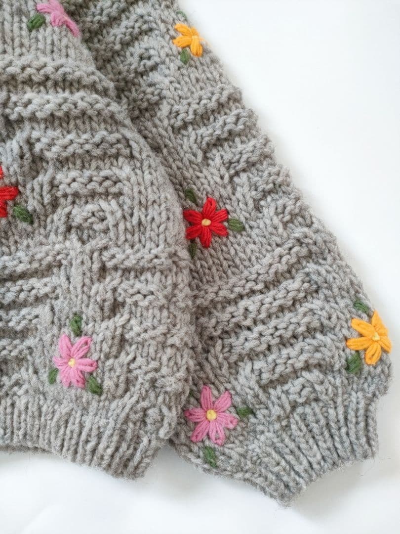 美品 イチアンティークス25AW 花刺繍ペルーハンドニットichi
