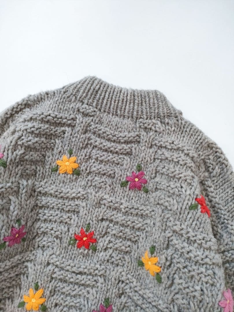 美品 イチアンティークス25AW 花刺繍ペルーハンドニットichi