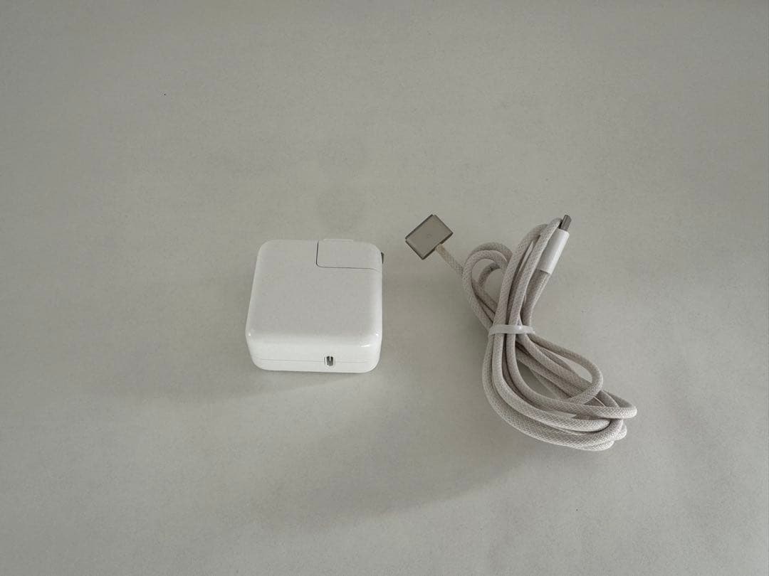 美品　MacBook Air M2 16GB 512GB 13.6インチ